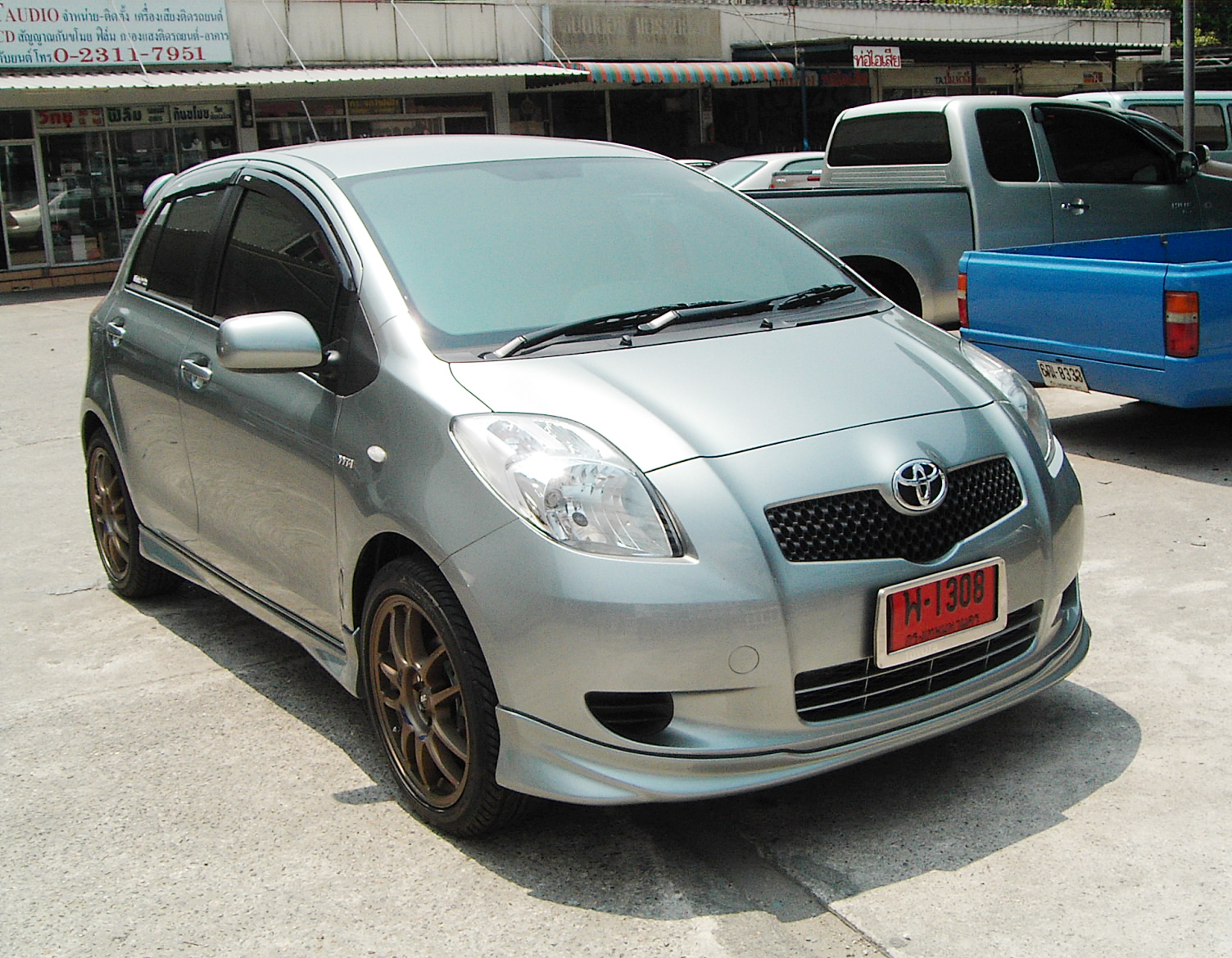 ชุดแต่ง Yaris 2006 -2008 ทรงห้าง Sporty